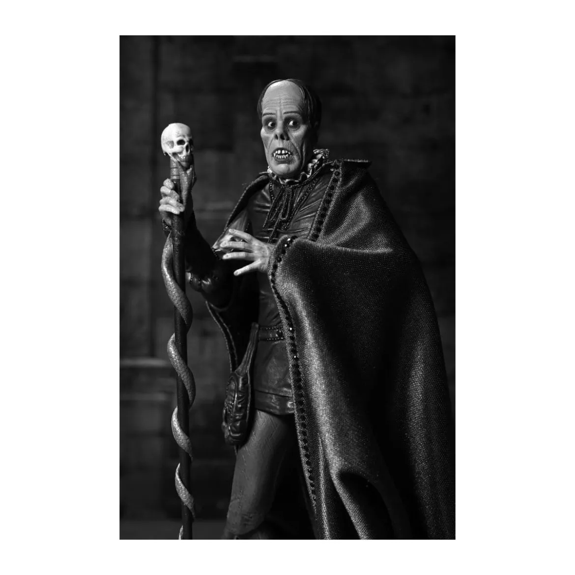 NECA - Ultimate The Phantom of the Opera (1925) Masque of the Red Death B&W - Universal Monsters