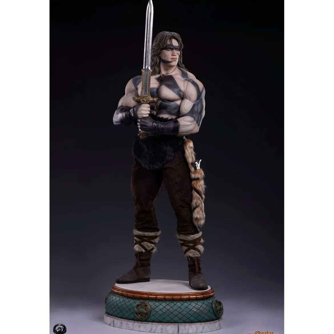 PCS Collectibles - CONAN WARPAINT 1/2 scale statue