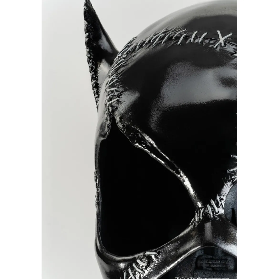PureArts - Batman Catwoman 1:1 Cowl Replica