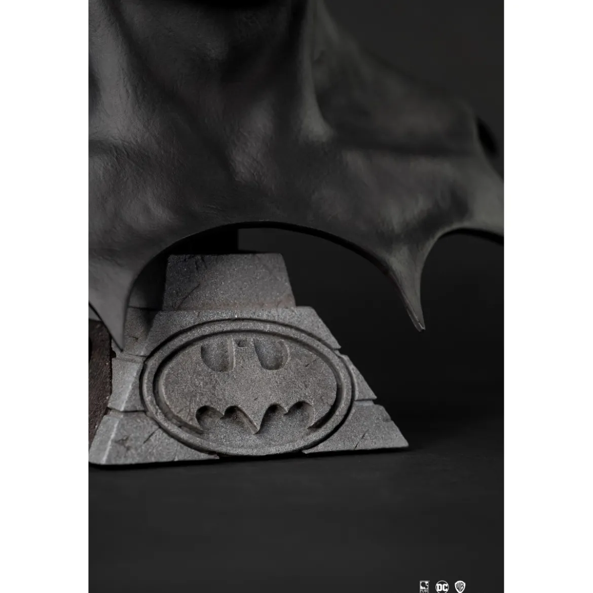 PureArts - Batman 1:1 Cowl Replica