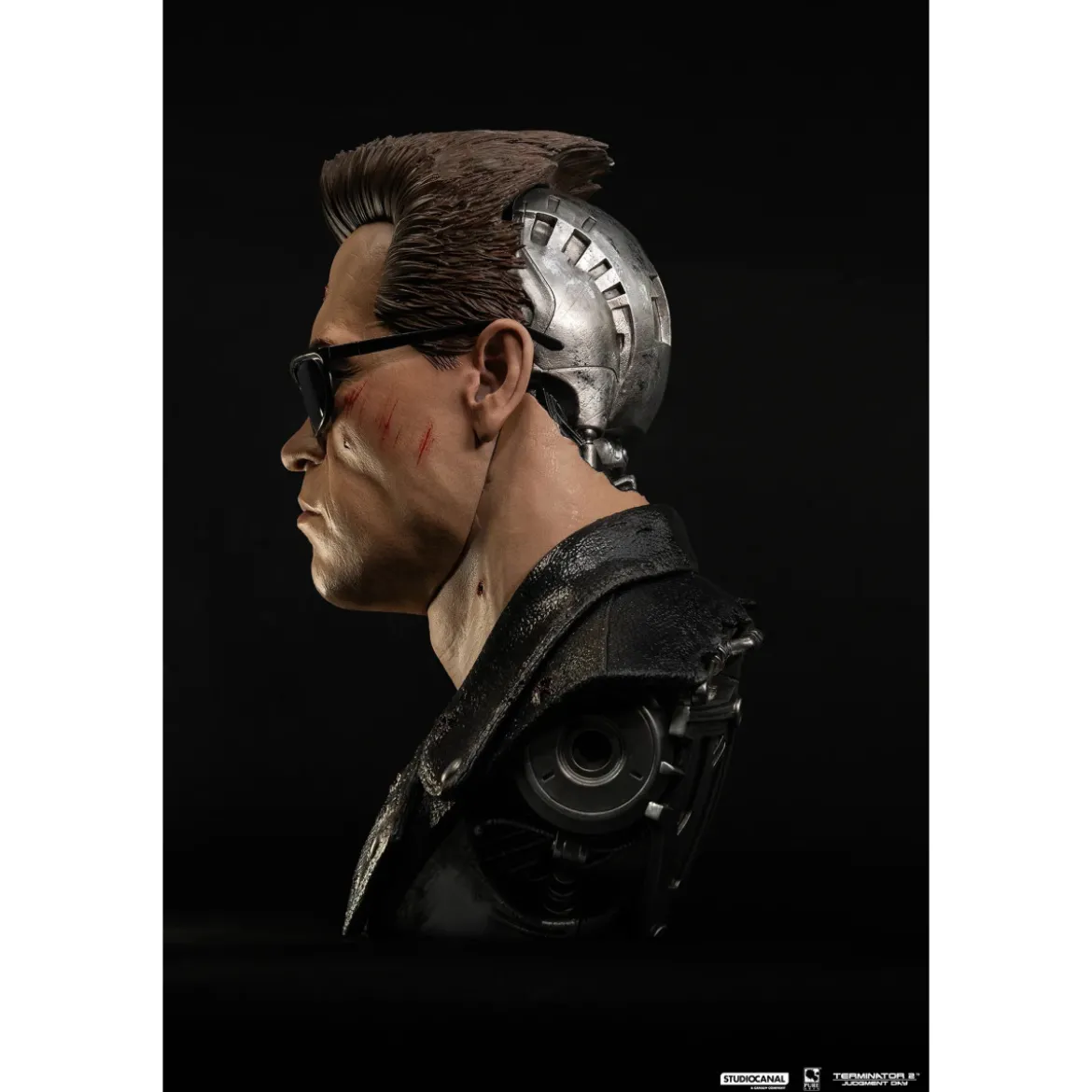 Pure Arts Terminator 2 T-800 Model 101 Battle Damaged Art Mask