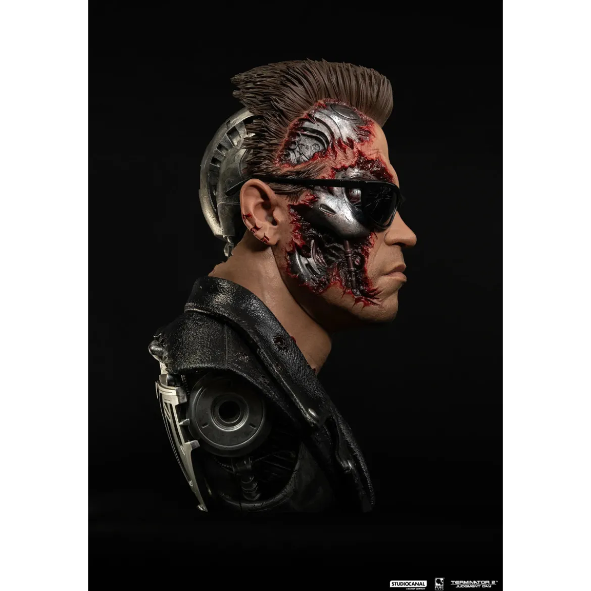 Pure Arts Terminator 2 T-800 Model 101 Battle Damaged Art Mask