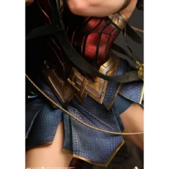 Queen Studios - DC Comics Wonder Woman 1:4 Scale Statue