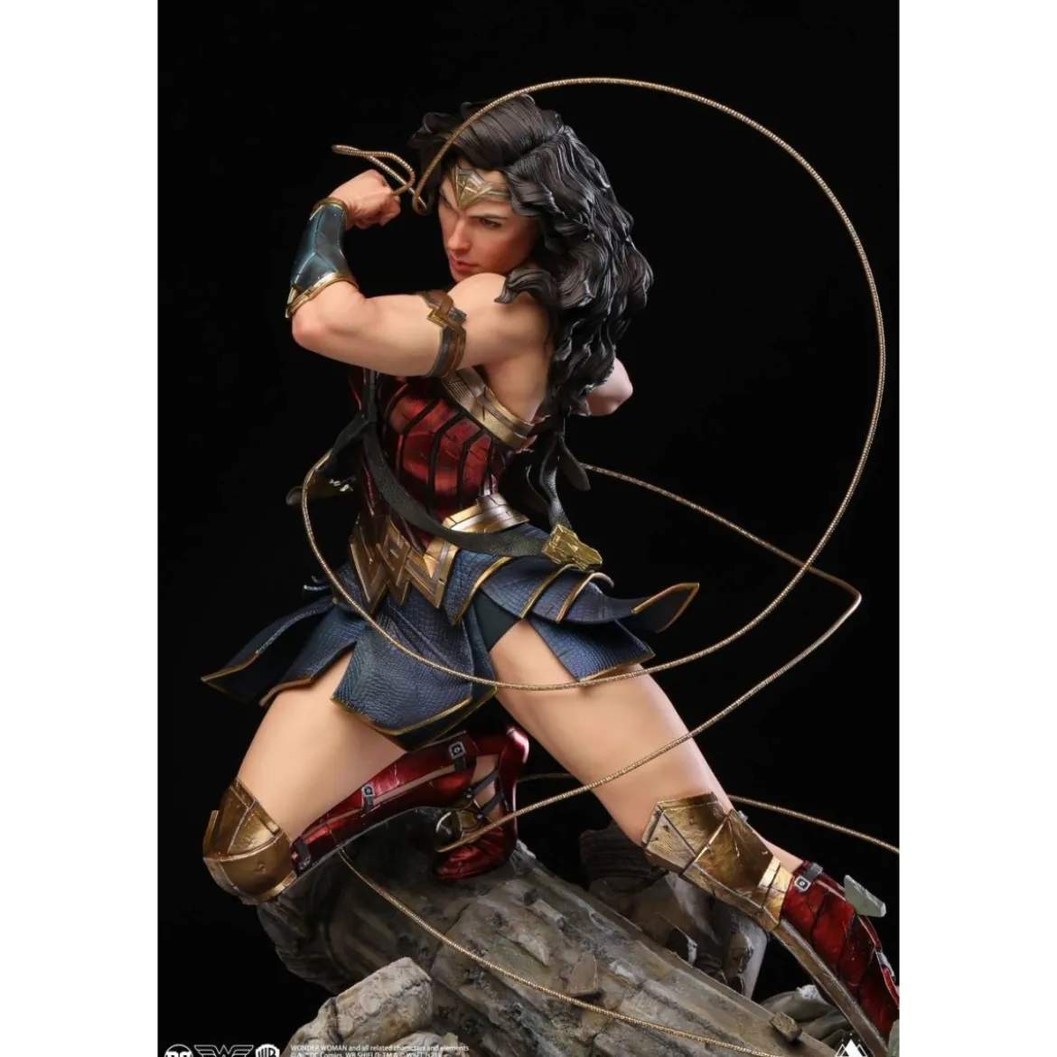 Queen Studios - DC Comics Wonder Woman 1:4 Scale Statue