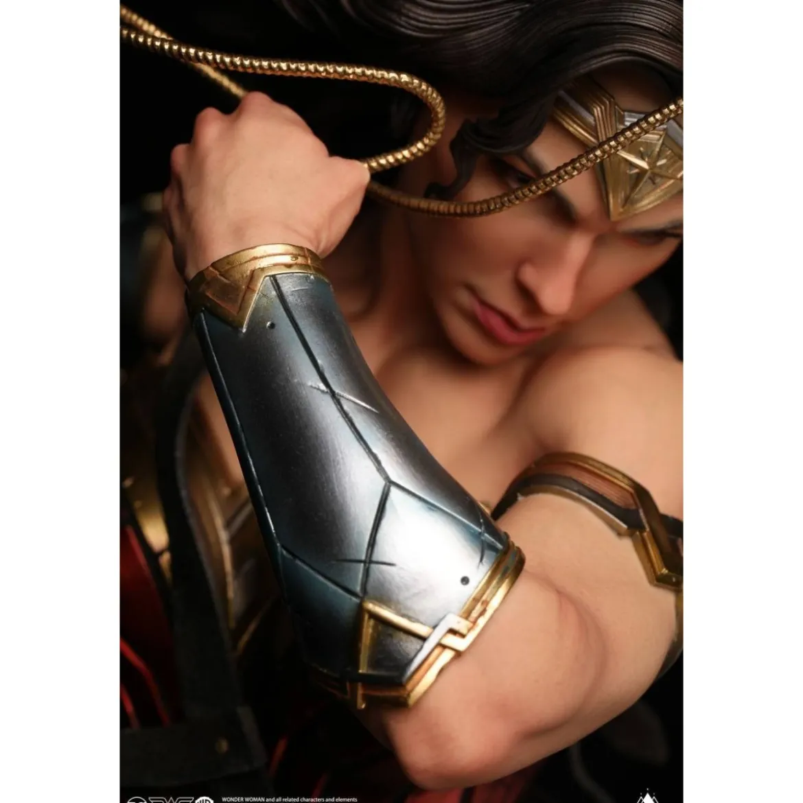 Queen Studios - DC Comics Wonder Woman 1:4 Scale Statue