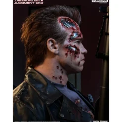 Queen Studios - T-800 Battle Damaged Life-Size Bust - Terminator 2