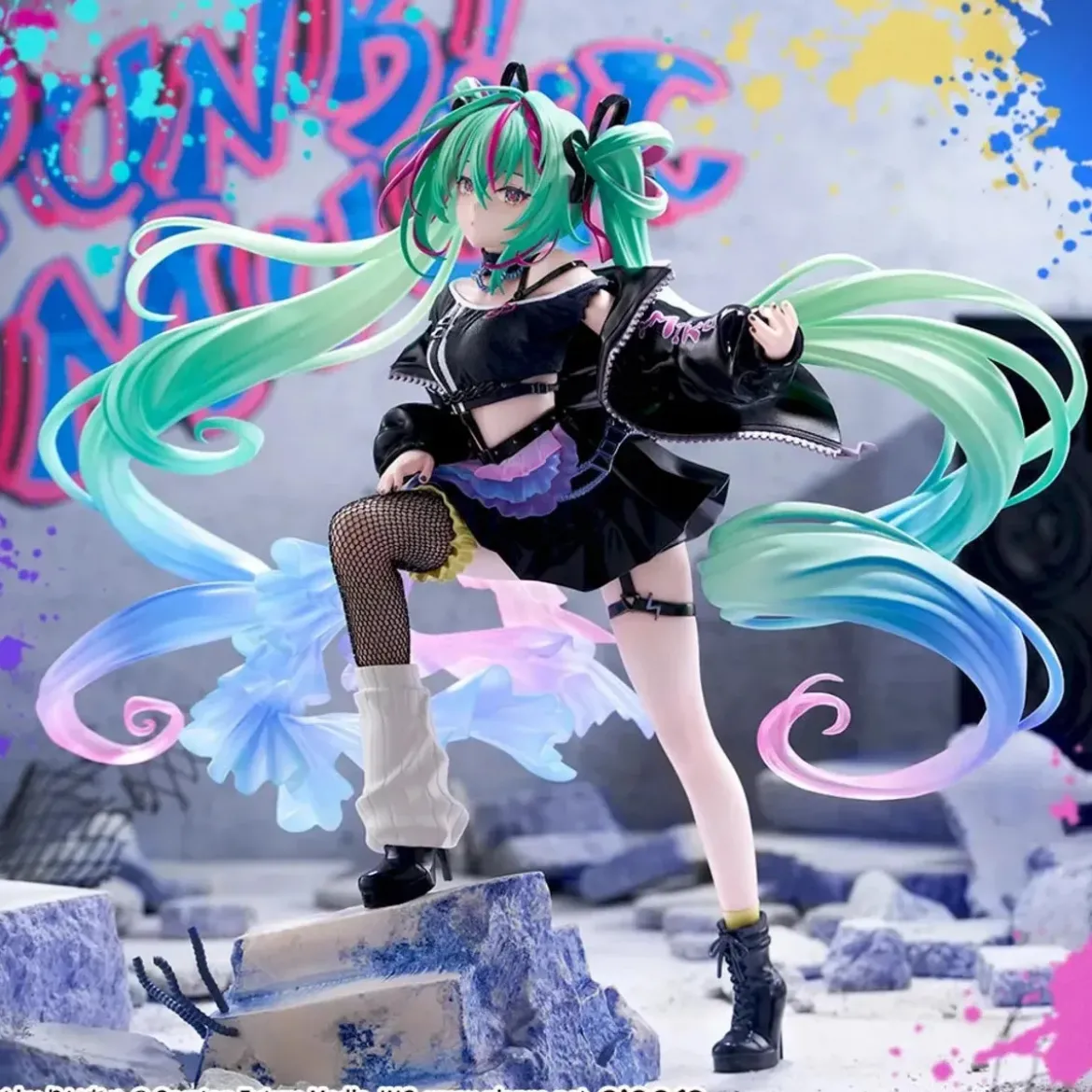 SEGA FIGURIZMA - Hatsune Miku Punk! - Character Vocal Series 01: Hatsune Miku