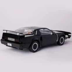 Takara Tomy - Knight Rider K2000 - Die Cast K.I.T.T 1/10