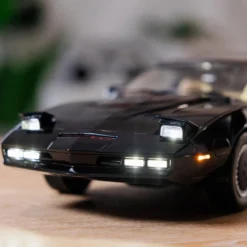 Takara Tomy - Knight Rider K2000 - Die Cast K.I.T.T 1/10