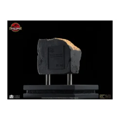Toynami ECC Elite Creature Collectibles - Male Velociraptor Eye Prop - The Lost World: Jurassic Park