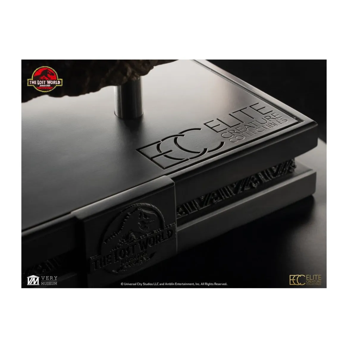 Toynami ECC Elite Creature Collectibles - Male Velociraptor Eye Prop - The Lost World: Jurassic Park