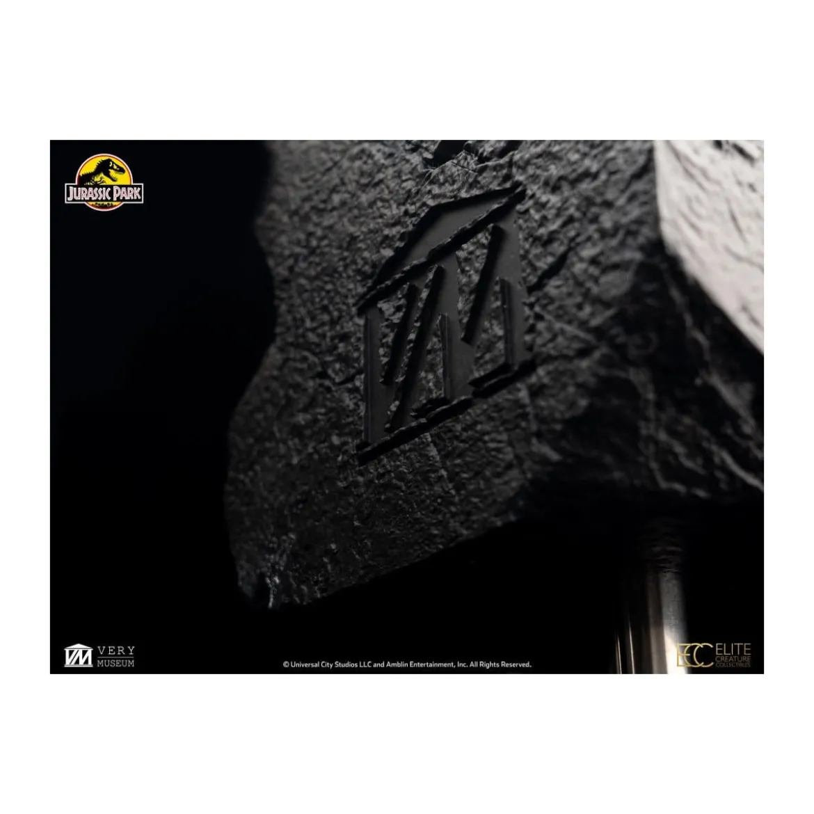 Toynami ECC Elite Creature Collectibles - Triceratops Eye Prop (Reproduction) - Jurassic Park